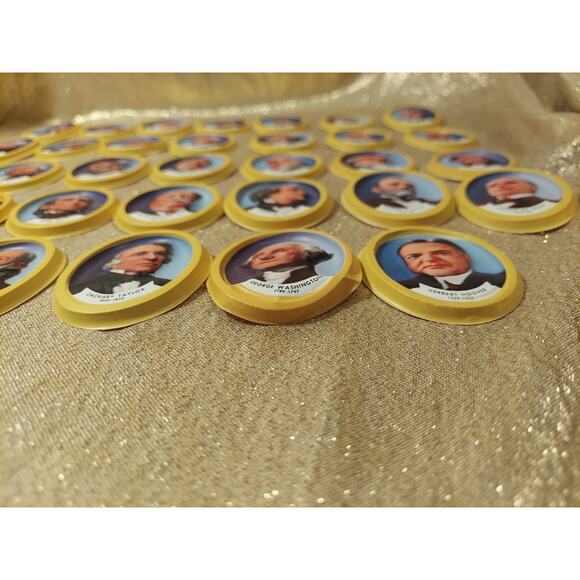 33 Vintage Nabisco Cereal Premiums 3D Plastic Presidential Portraits 1950s w/Box - Picture 3 of 16